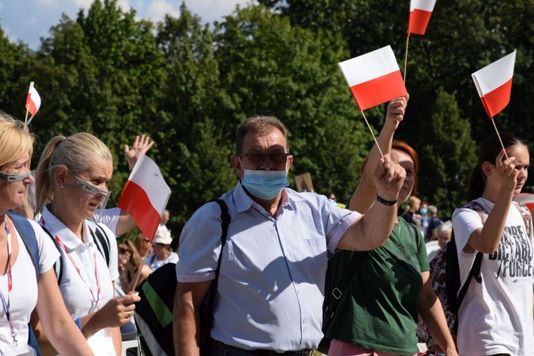 38. PPT - grupa 26, wejście