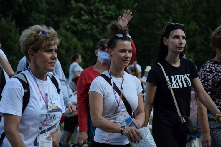 38. PPT - grupa 2, wejście