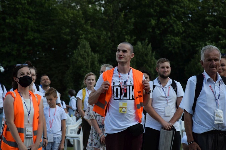 38. PPT - grupa 6, wejście