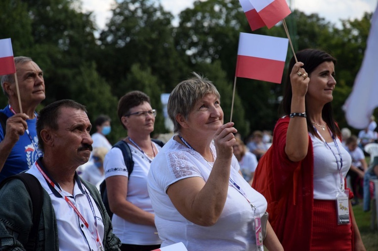 38. PPT - grupa 7, wejście