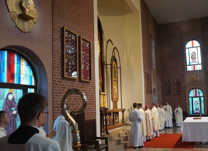 Gliwice. Ustanowienie Diecezjalnego Sanktuarium Matki Bożej Dobrej Drogi