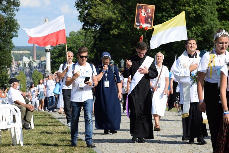 38. PPT - grupa 11, wejście