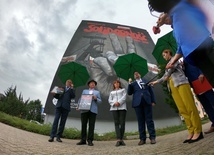 Mural "Dziękujemy za Solidarność"