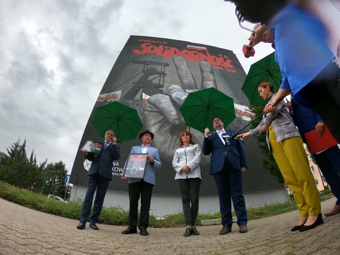 Mural "Dziękujemy za Solidarność"