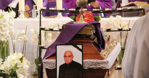 Pogrzeb wieloletniego proboszcza Jaczowa