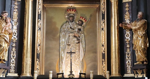  Obraz Matki Bożej Królowej Pokoju w Stoczku Klasztornym