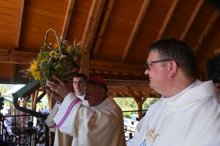 Abp Mokrzycki w Pasierbcu