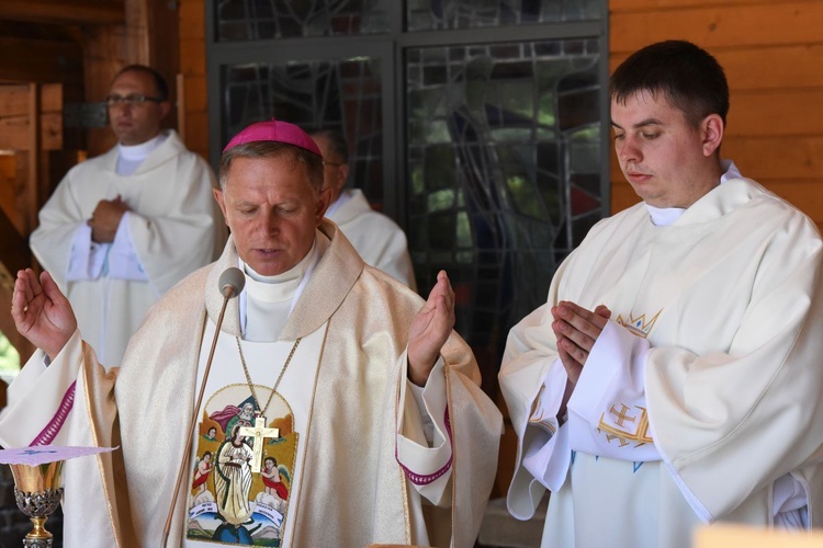 Abp Mokrzycki w Pasierbcu