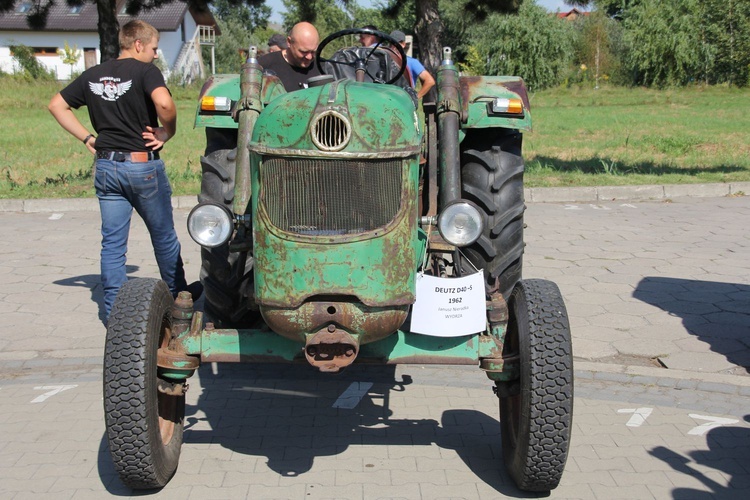 Zlot starych motocykli w Grębowie.