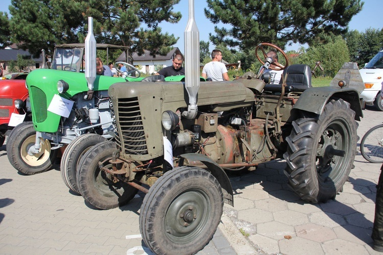 Zlot starych motocykli w Grębowie.