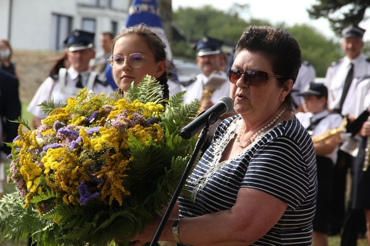 Just. Odsłonięcie tablicy upamiętniającej por. Janinę Lewandowską