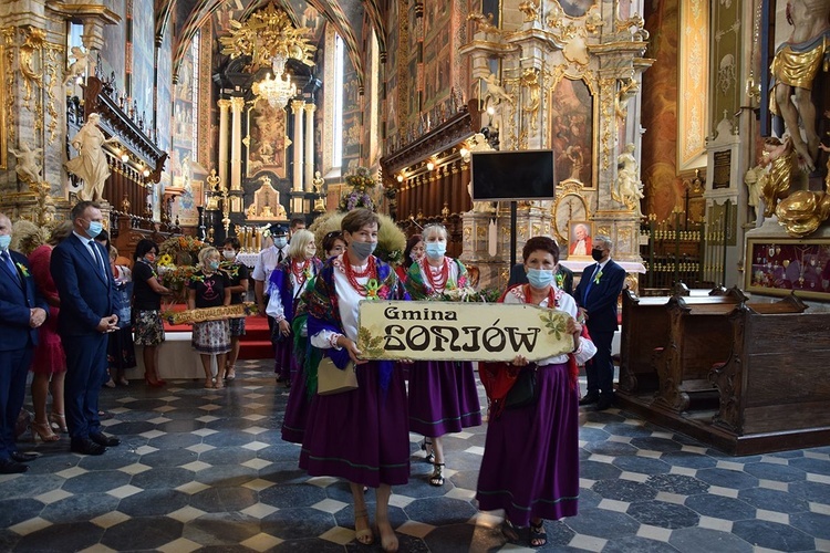 Dożynki diecejzlane i powiatowe w Sandomierzu