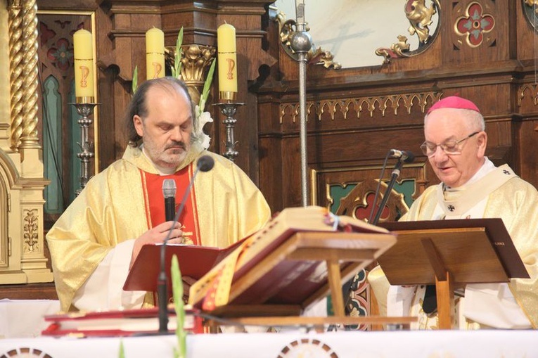 Wprowadzenie nowego proboszcza w parafii św. Marcina w Zemborzycach