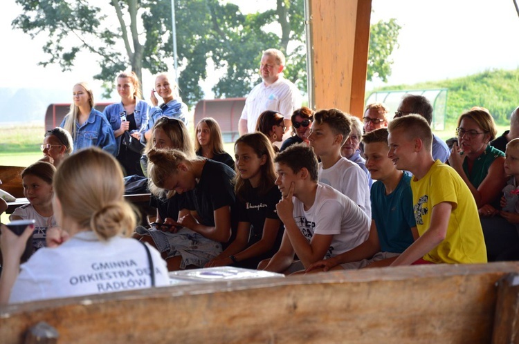 Plenerowe Spotkanie z Piosenką Religijną w Radłowie