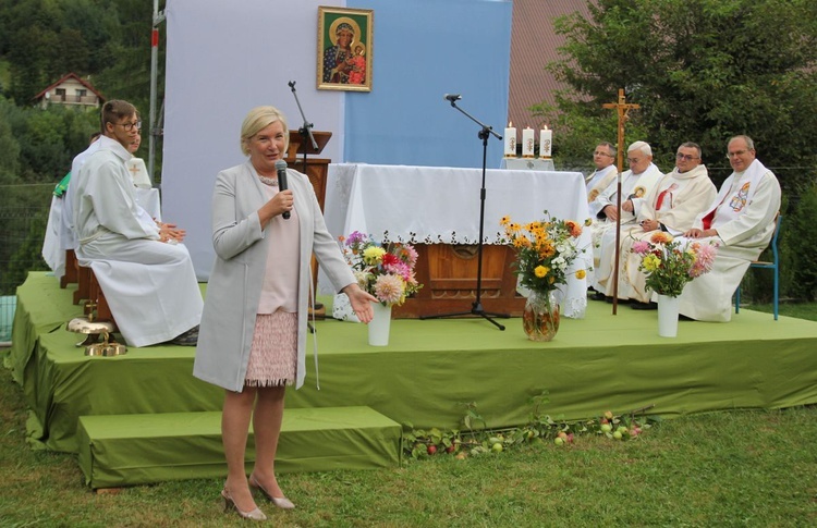 Początek roku szkolnego 2020/21 ze św. Janem Pawłem II w Porąbce-Kozubniku