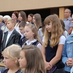 Początek roku szkolnego 2020/21 ze św. Janem Pawłem II w Porąbce-Kozubniku