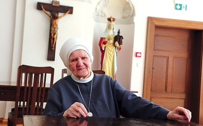 Przeżyła wielką biedę, ucieczkę przed frontem i 65 lat w zakonie. Siostra Justyna Zyzik ma o czym opowiadać.