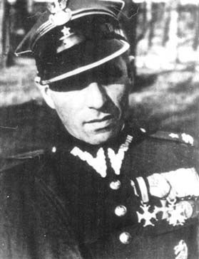 Mjr Henryk Sucharski.