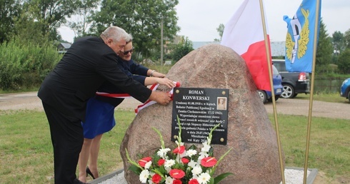 Kąty k. Ciechanowa pamiętają o Romanie Konwerskim