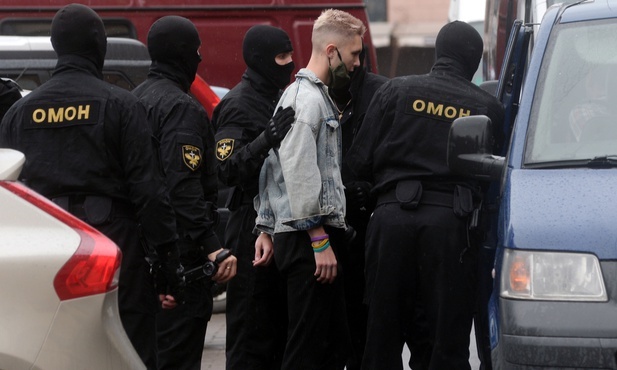 Sześcioro zatrzymanych na Białorusi dziennikarzy czeka na proces