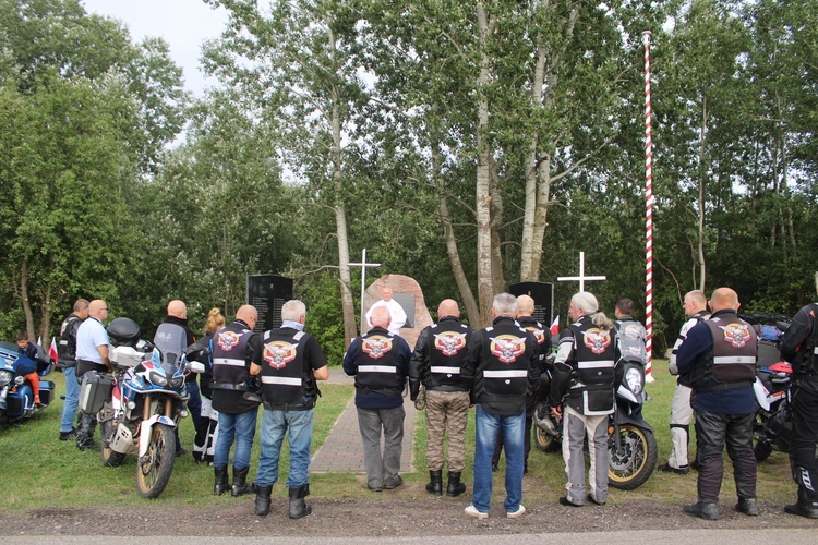 Sarnowa Góra. Motocykliści uczcili pamięć bohaterów