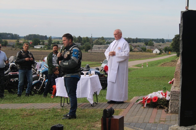 Sarnowa Góra. Motocykliści uczcili pamięć bohaterów