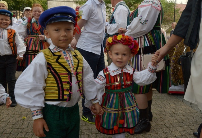 Dożynki w opoczyńskiej kolegiacie