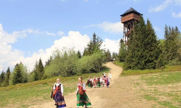 Najpiękniejszy region w Małopolsce z kolarką na medal