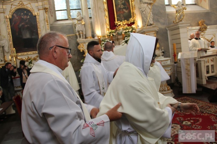 Wschowa. Święcenia diakonatu i ogłoszenie Maryi patronką Wschowy