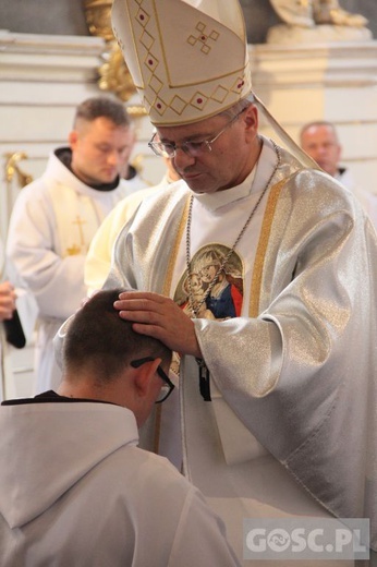 Wschowa. Święcenia diakonatu i ogłoszenie Maryi patronką Wschowy