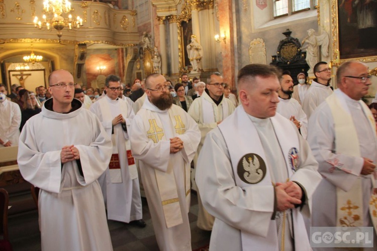 Wschowa. Święcenia diakonatu i ogłoszenie Maryi patronką Wschowy