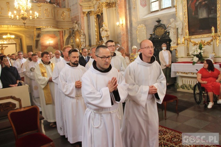 Wschowa. Święcenia diakonatu i ogłoszenie Maryi patronką Wschowy