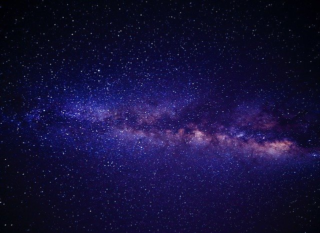 Wyobraź sobie, że odkrywasz centrum naszej galaktyki oddalonej o 26 000 lat świetlnych... w swoim salonie
