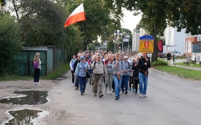 Pątnicy z Gdyni idą do Swarzewa po raz 34.