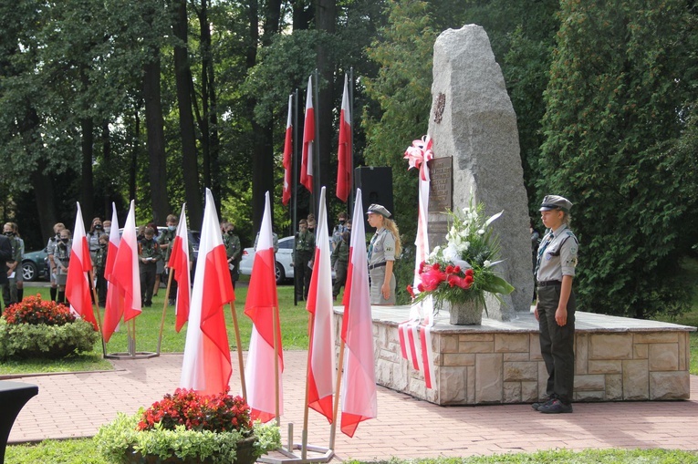 Brzesko-Słotwina. Upamiętnienie ofiar bombardowania pociągu z września 1939