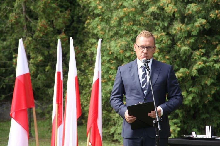 Brzesko-Słotwina. Upamiętnienie ofiar bombardowania pociągu z września 1939