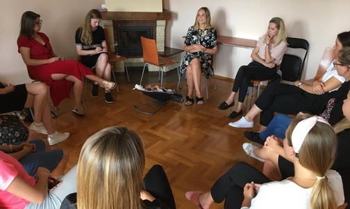 Początek Wieczności i Podboje we Dwoje prowadzą weekend narzeczeński w Nędzy
