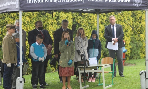 Historyczną inscenizację zaprezntowali uczniowie szkoły w Łazach.