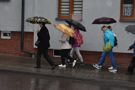 Pielgrzymka do Piekar z dwóch bytomskich parafii