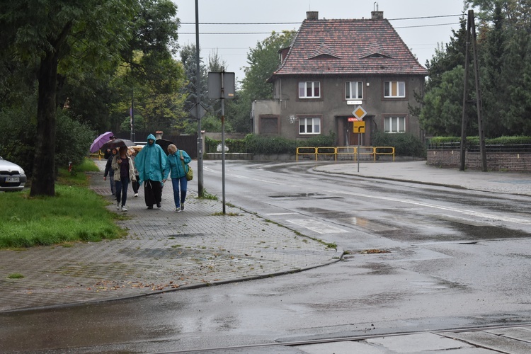 Pielgrzymka do Piekar z dwóch bytomskich parafii