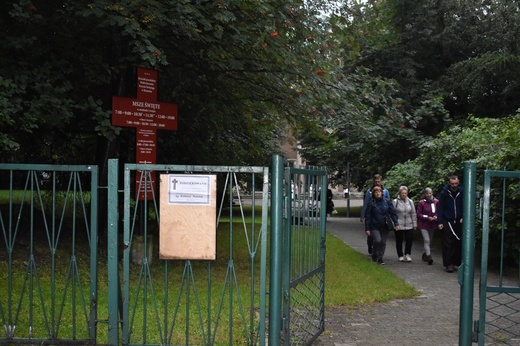 Pielgrzymka do Piekar z dwóch bytomskich parafii