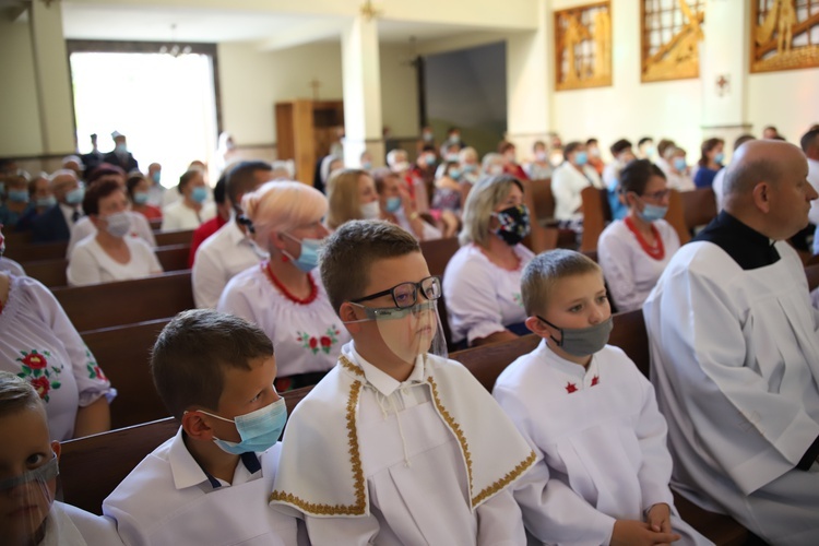 Konsekracja kościoła Matki Bożej Królowej Polski w Łętowem