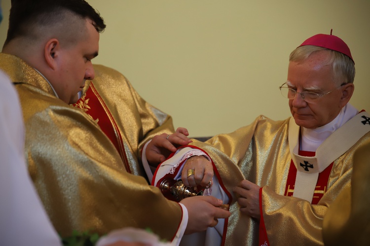 Konsekracja kościoła Matki Bożej Królowej Polski w Łętowem