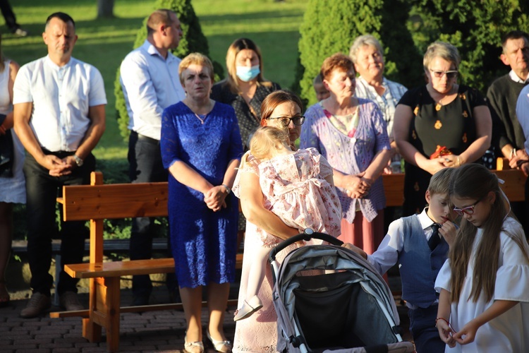 Konsekracja kościoła Matki Bożej Królowej Polski w Łętowem