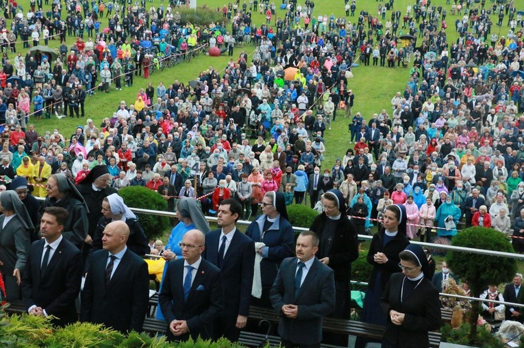 Uroczystości w Wąwolnicy