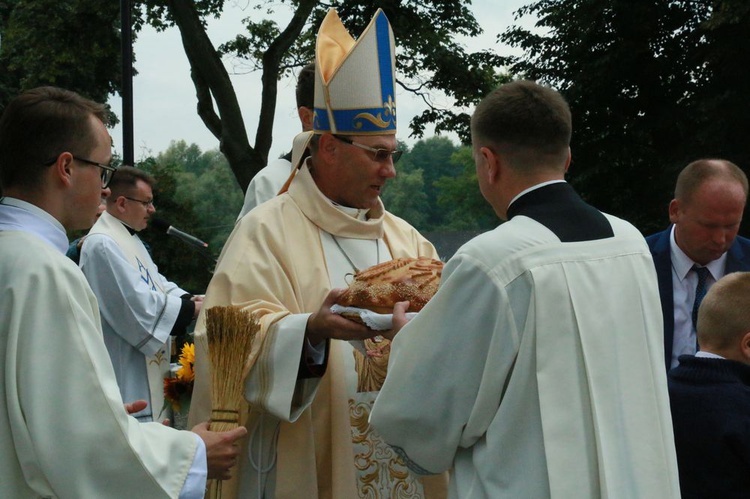 Uroczystości w Wąwolnicy