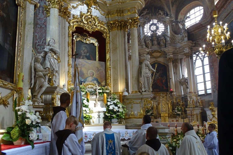 Odpust w sanktuarium Matki Bożej Pocieszenia we Wschowie