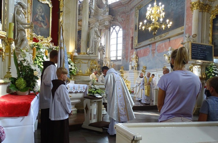 Odpust w sanktuarium Matki Bożej Pocieszenia we Wschowie