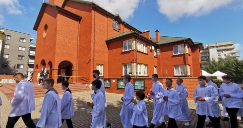 Kard. Kazimierz Nycz na Bielanach: To miejsce jest święte