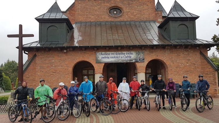 Pielgrzymka rowerowa do bł. Karoliny - cz. 2